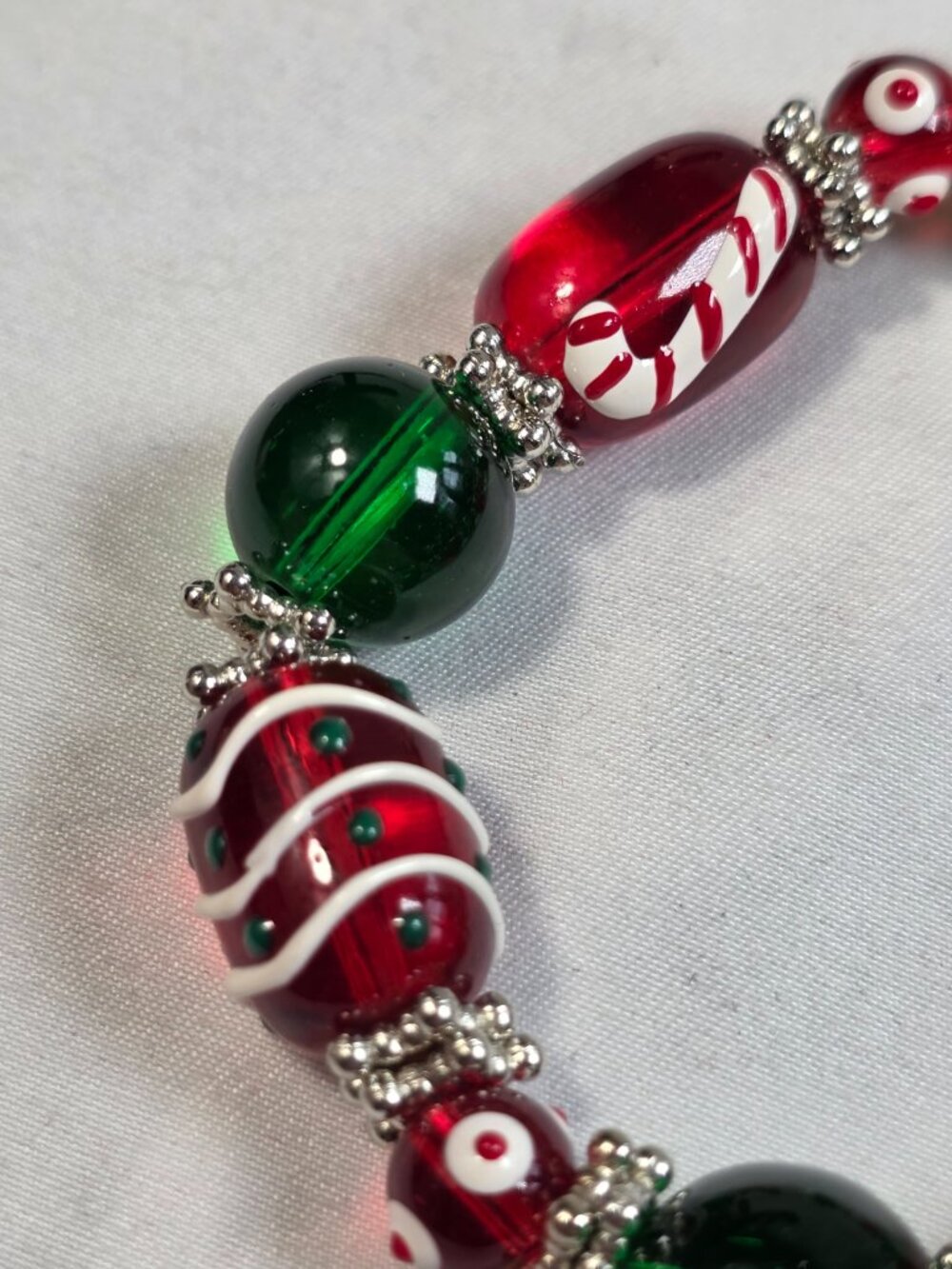 Christmas Holiday Glass Bead Stretch Bracelet Snowman Candy Cane Red Green - Picture 7 of 10